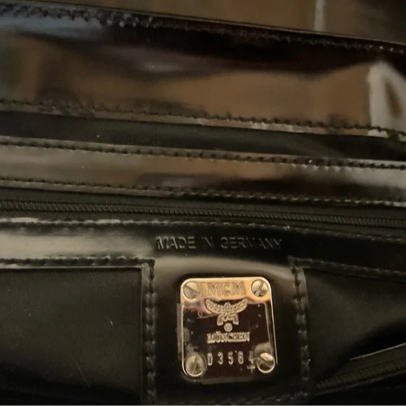 AUTHENTIC MCM BLACK PATENT LEATHER BAG - Picture 4 of 5